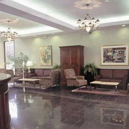 At Bay Hotel Ottawa