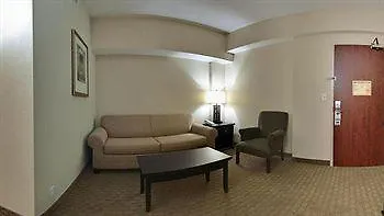 Express & Airport By Ihg Hotel Ottawa