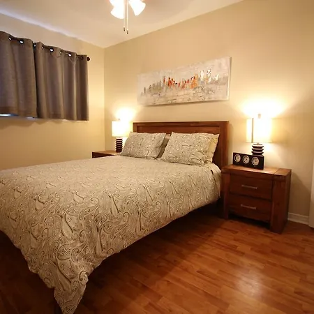 Frank Street Flats Apartment *