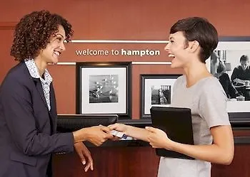 Hampton By Hilton Airport Hotel 3*