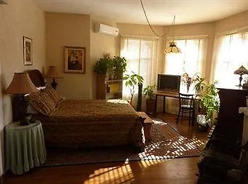 King Edward Bed & Breakfast Ottawa