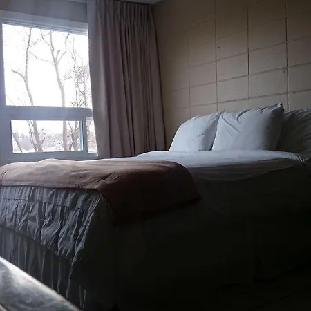 Motel Richmond Plaza *