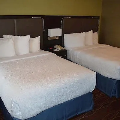 Days By Wyndham Hotel Ottawa
