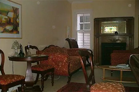 Australis Bed & Breakfast