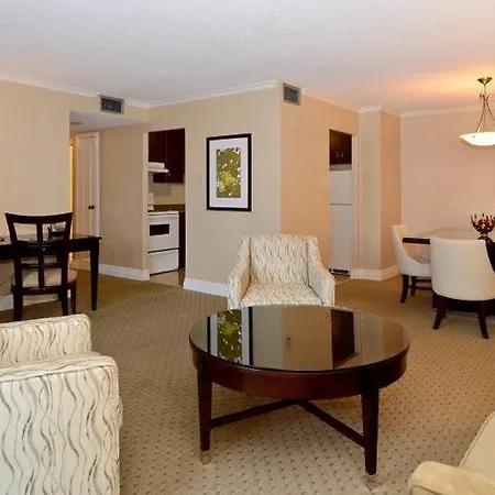 Hotel At Bay Ottawa