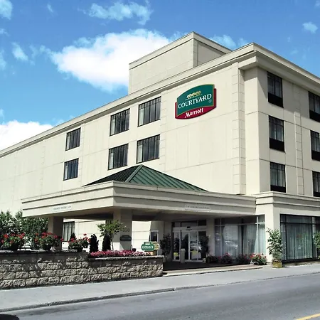 Courtyard By Marriott Downtown Ottawa