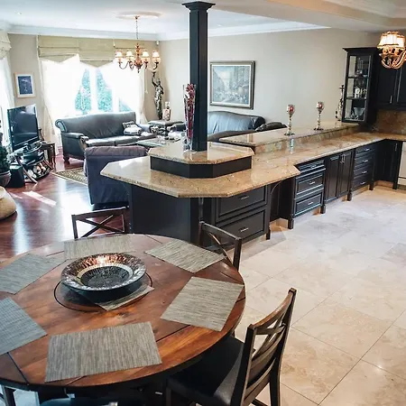 Jstlikehome - Luxury Mansion & Guest house 3*