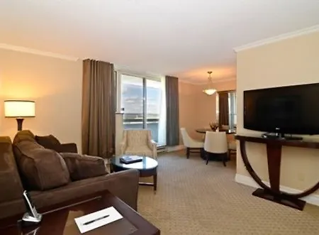 At Bay Hotel Ottawa