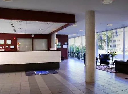 Aparthotel & Conference Centre - Downtown