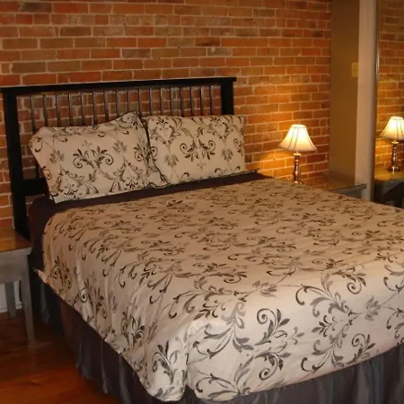 Bed & Breakfast Avalon 4*
