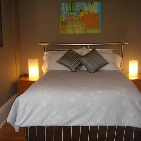 Avalon 4*
