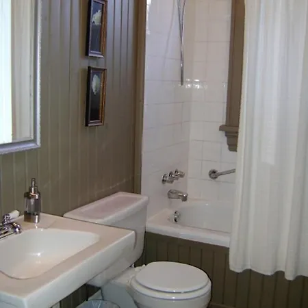 Bed & Breakfast Avalon Ottawa