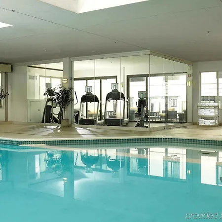 Courtyard By Marriott Downtown 3*