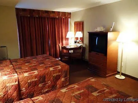 Plaza Downtown Hotel 3*