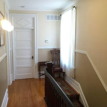 Bed & Breakfast The Century House 3*