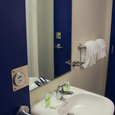 Hostel Residences De L'universite D'ottawa - Henderson | University Of Residences - Henderson Ottawa