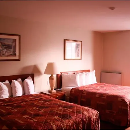 Plaza Downtown Hotel 3*