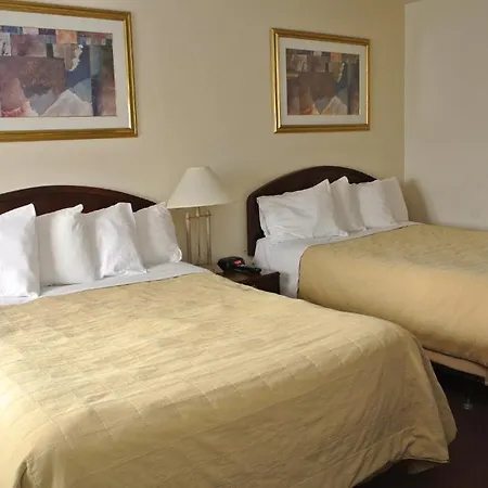 Travelodge By Wyndham East Hotel