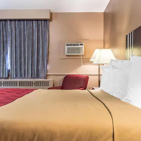 Econo Downtown Lodge *