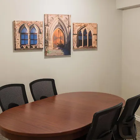 Capital Hill & 3* Ottawa
