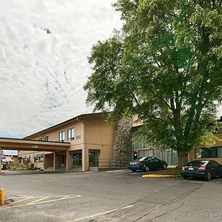 Western Kanata And Conference Centre Hotel 3*