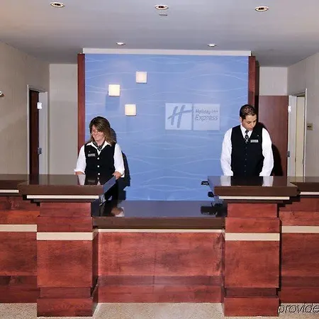 Hotel Express & Airport By Ihg 3*