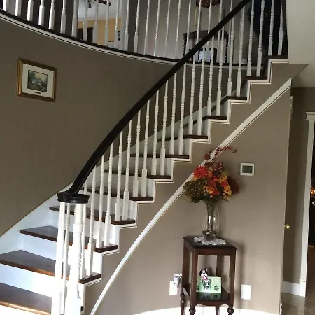 The Boston 't' Bed & Breakfast