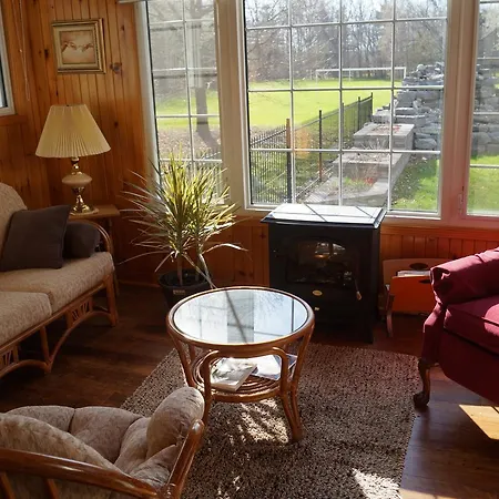 Bed & Breakfast East Eden *