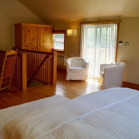 Bed & Breakfast East Eden