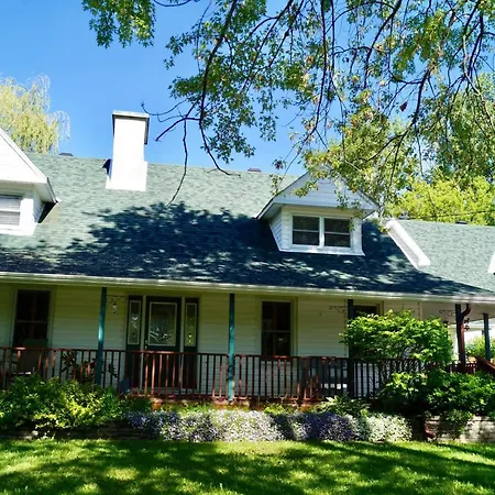 Bed & Breakfast East Eden Ottawa