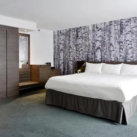 Doubletree By Hilton Downtown Hotel Ottawa