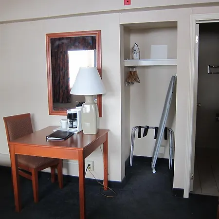 Plaza Downtown 3*