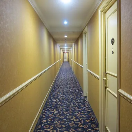 Plaza Downtown Hotel