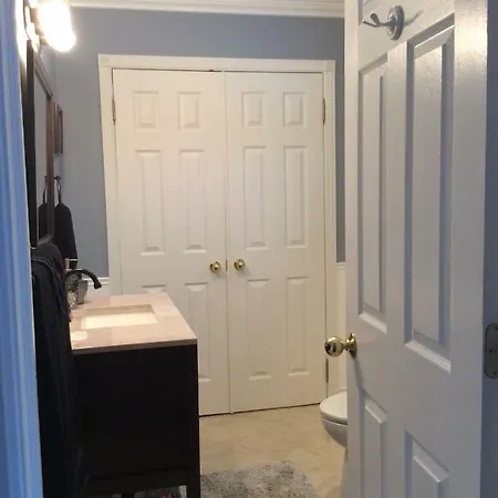 The Boston 't' Bed & Breakfast