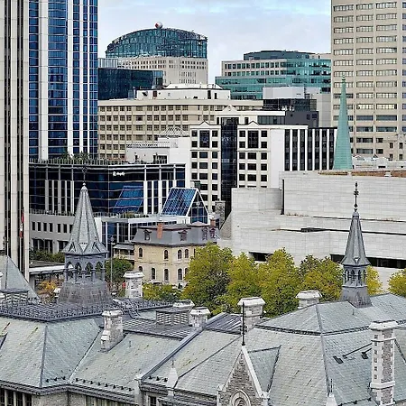 Hotel Embassy &