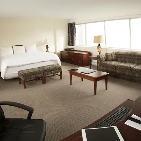 Aparthotel The Business