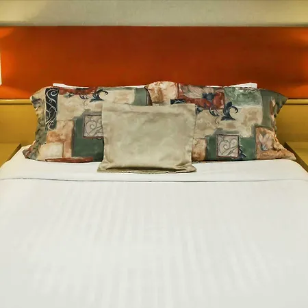 Hotel Cartier Place Ottawa