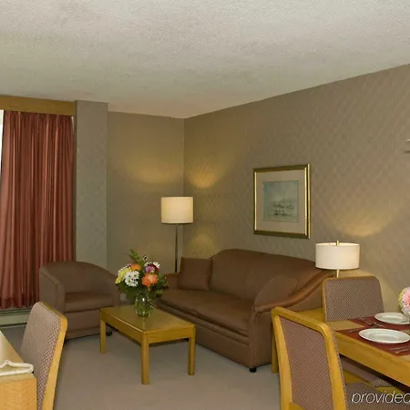 Cartier Place Hotel 3*