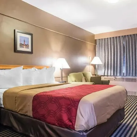 Econo Downtown Lodge *