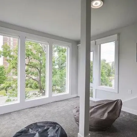 Richmond Estate-arcade Room-close To Dtown *