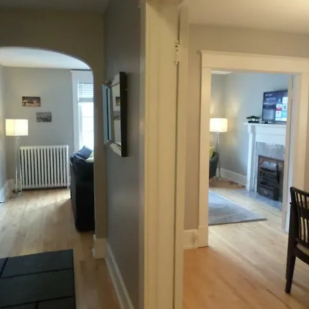 Beautiful, Clean, Quiet 2 Br-in Downtown Ottawa. Parking, Wifi And Netflix Included Apartment