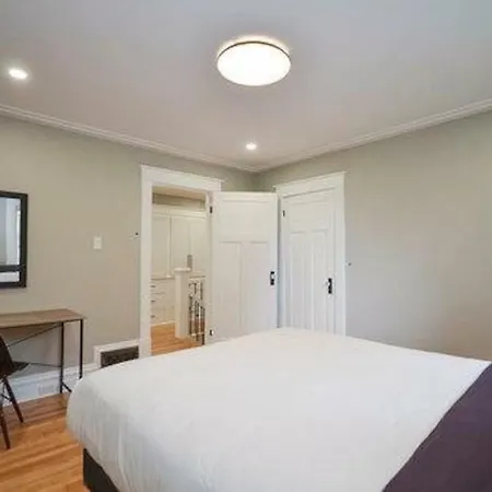Villa Richmond Estate-arcade Room-close To Dtown Ottawa