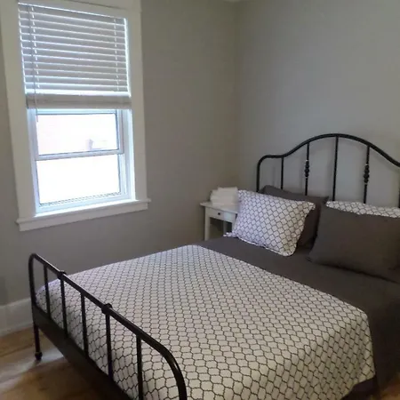 Beautiful, Clean, Quiet 2 Br-in Downtown Ottawa. Parking, Wifi And Netflix Included *
