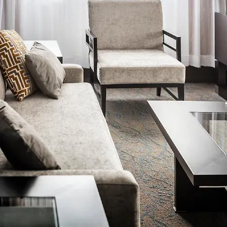 Embassy & 3* Ottawa