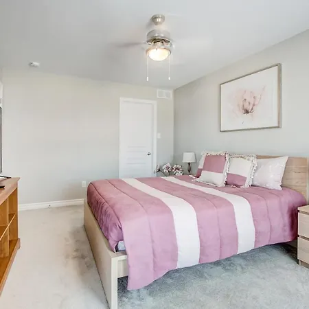 Henia's Bed & Breakfast Ottawa