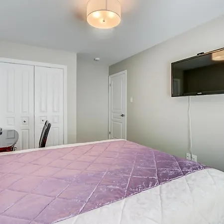 Henia's Bed & Breakfast Ottawa