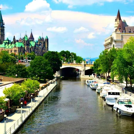 Pelicanstay Near Rideau Canal *