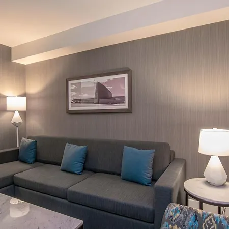 Sandman Signature Airport Ottawa