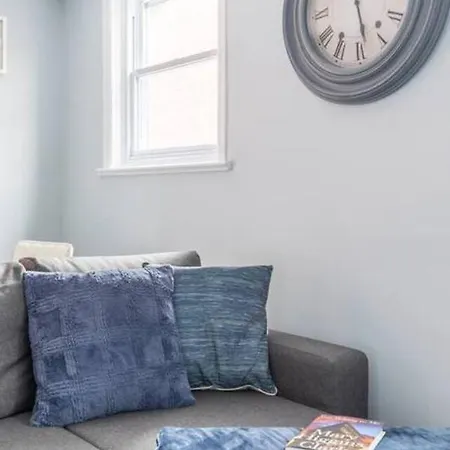 Apartment Modern 1br With King Bed - Downtown/little Italy Ottawa