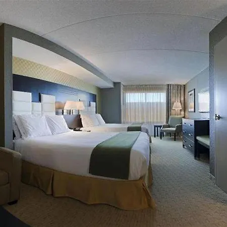 Express & West - Nepean By Ihg Hotel